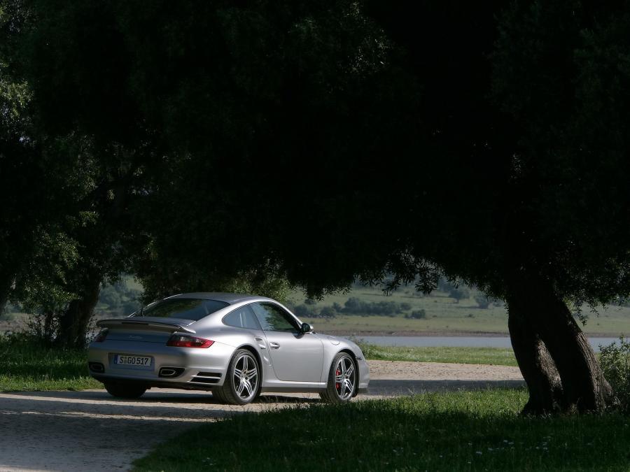  Porsche 911 Turbo 2007 года  (фото 20 из 78)